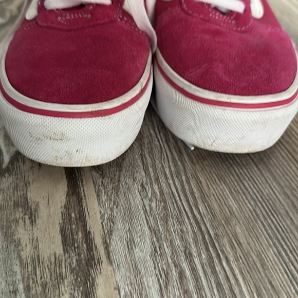 Vans - Picture 3 of 7